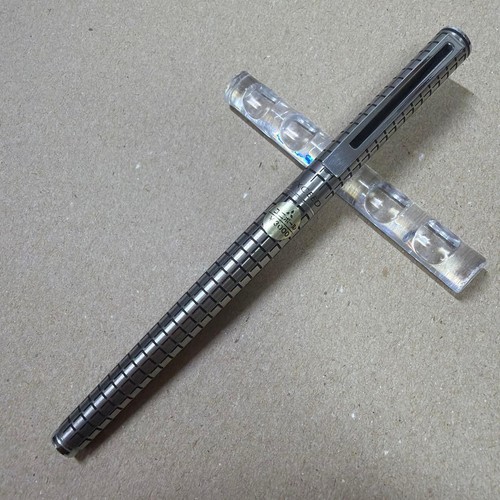 Penna sfera mitsubishi uni - mitsubishi,